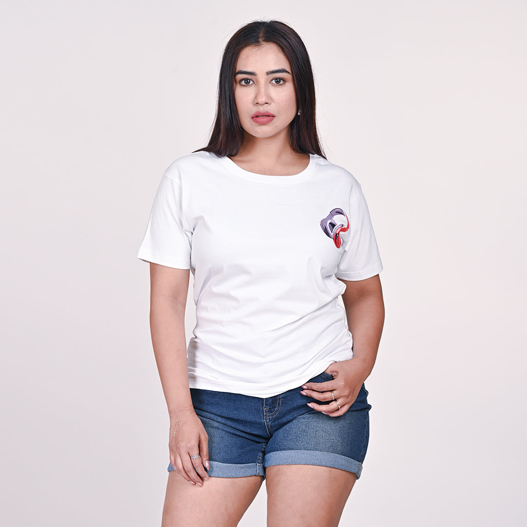 STYLOOO Women's White Headphone Graphic T-Shirt - Music Lover's Casual Tee
