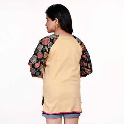 STYLOOO Women's Beige Printed Sleeve Top - V-Neck 3/4 Sleeve Casual Tunic